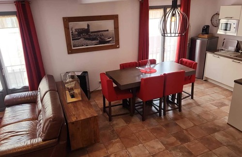 Collioure House | House T3 *, typical and quiet area, patio sea view, air conditioning, parking and wiFi