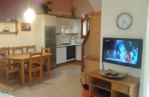 Bellcaire d'Emporda House | HOUSE VILLA COSTA BRAVA 4 bedrooms near the sea Swimming pool tennis Garage Wi-Fi
