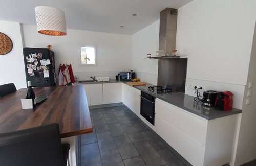 Saint-Paulet-de-Caisson Villa | House with swimming pool and swing 10 minutes from Ardèche and 1 hour from the beach