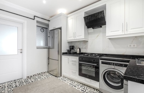Beyoglu House | House w Garden 10 min to City's in Beyoglu