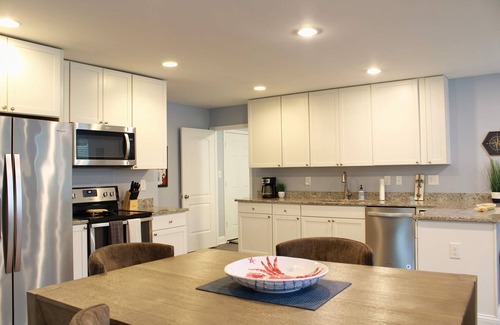 Pasadena Cottage | House w/Water Views of Rock Creek 2BA 2BA Cottage