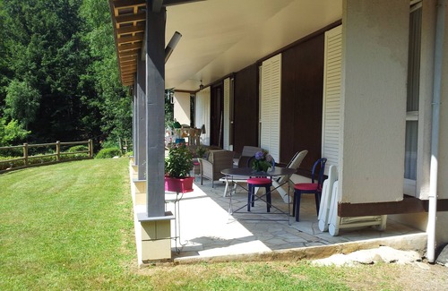 Saint-Hilaire-Peyroux House | House with private ponds