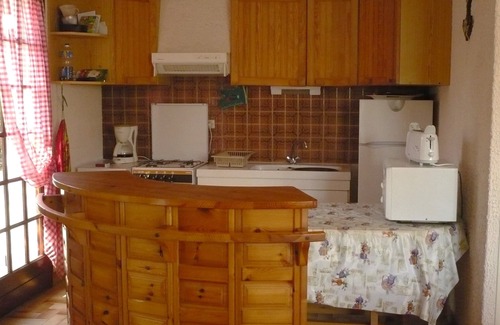 Saint-Vincent-sur-Jard Villa | house with fenced in subdivision quiet environment.
