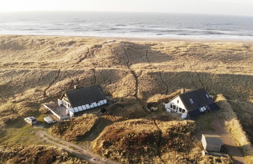 Vrist Strand House | House with a luxurious location in the dunes only 75 meters from North Sea waves
