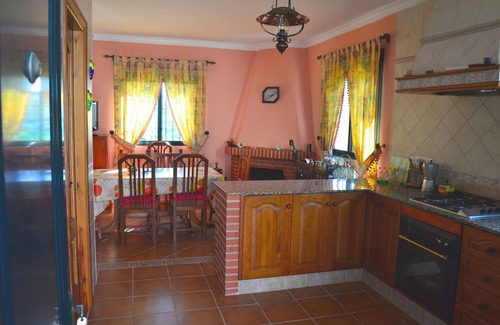 Bolonia House | House with barbecue and fireplace, ideal for summer and winter.