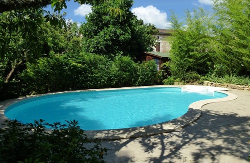 Corgnac-sur-l'Isle House | House with character, former post house