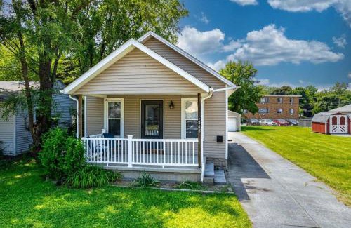 Lorain House | HOUSE WITH FREE PARKING