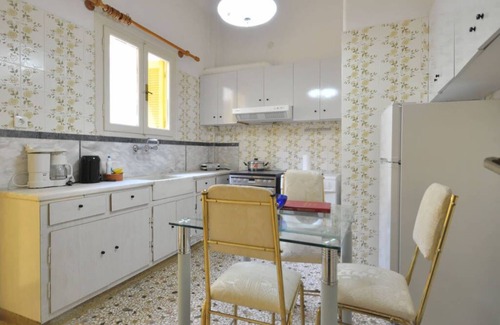 Keratsinion House | House with garage at Keratsini close to port of Piraeus and Park Selepitsari
