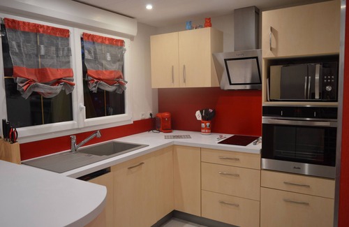 Azerat House | House with garden in Azerat