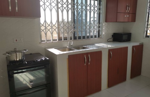 Amasaman House | House with 2 beautyful apartments perfect for groups or big family