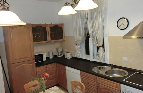 Zuglo House | House with large garden 3 bedrooms on 140m² for families (dog-friendly)