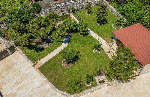 Cossourado Cottage | House with pool and garden in Ponte de Lima