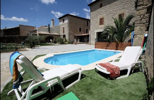 Artajona Cottage | HOUSE WITH POOL AND ORCHARD IN ARTAJONA