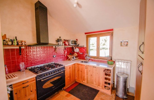 Amelia House | House with private/fenced pool 5km from Amelia. Quiet street and nice views