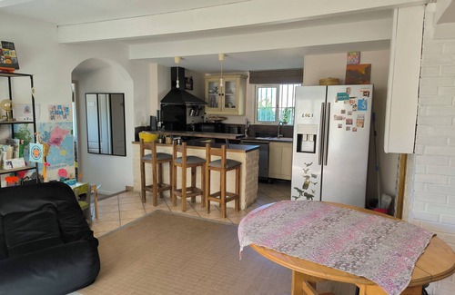 11th Arrondissement House | House with swimming pool, direct access to Marseille hills and valleys.