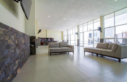 Tonala House | House with Terrace & Pool in Coyula Ideal Groups