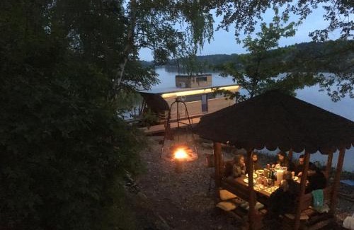 Slesin Boat Rental | Houseboat Ślesin