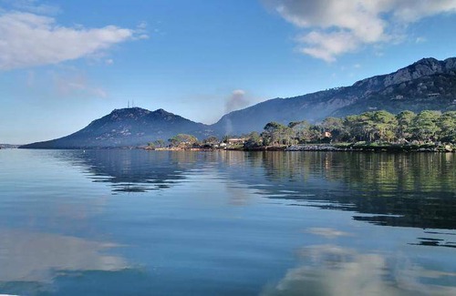 Porto-Vecchio Boat Rental | Houseboat ∙ 1 bedroom ∙ 3 guests