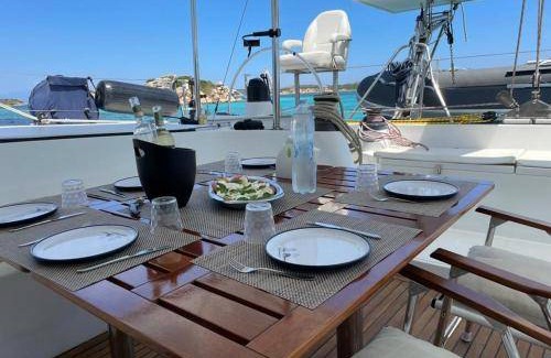 Eastern Sicily Boat Rental | Houseboat ∙ 1 bedroom ∙ 6 guests