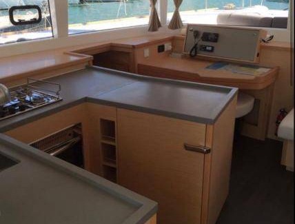 Nidri Boat Rental | Houseboat ∙ 1 bedroom ∙ 2 guests
