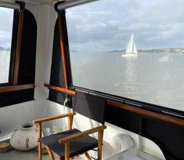 Goolwa Boat Rental | Houseboat ∙ 2 bedrooms ∙ 4 guests