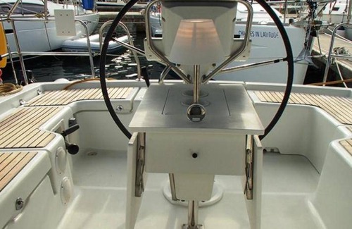 Corfu Town Boat Rental | Houseboat ∙ 3 bedrooms ∙ 6 guests