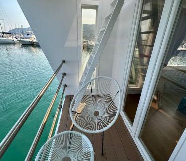 Marina di Andora Boat Rental | Houseboat Andora Riviera Luxury