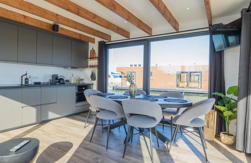 Municipality of Waterland Boat Rental | Houseboat: "De Albatros" with tender