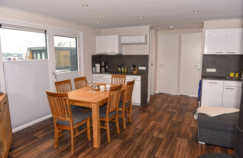 Klitten Boat Rental | Houseboat "Dolce Vita" on Bärwaldersee in the Lusatian Lake District