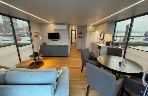 Murwik Boat Rental | Houseboat Fjord Moby Dick with roof terrace in Flensburg