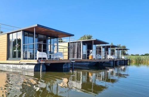 Mielno Boat Rental | Houseboat in azy near Lake Jamno