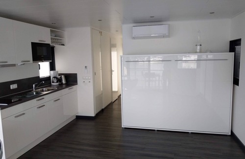 Leuken Boat Rental | Houseboat Leukermeer in Well/NL