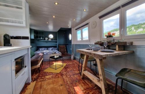 Vireux-Wallerand Boat Rental | Houseboat Meuse