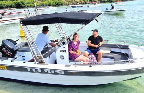 Trou d'Eau Douce Boat Rental | Houseboat ∙ 1 bedroom ∙ 4 guests
