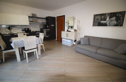 Trezzano sul Naviglio Apartment | HouseGardenMilano- Near Fiera and Humanitas and San Carlo Hospitals (parking space)