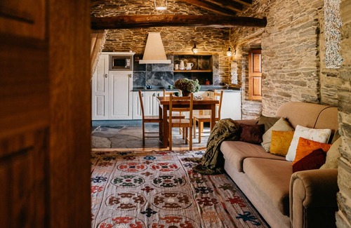 Samos Cottage | Houses of Outeiro for 4 people