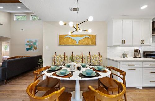 Grogan's Mill House | Houston Getaway Nr The Woodlands Bbq Yard Games