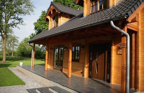 Linde Villa | Houten Villa Dirk