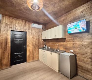 Yerevan Hotel | Hovakimyans Hotel And Pool