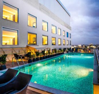 Nagavara Hotel | Howard Johnson By Wyndham, Hebbal, Bengaluru