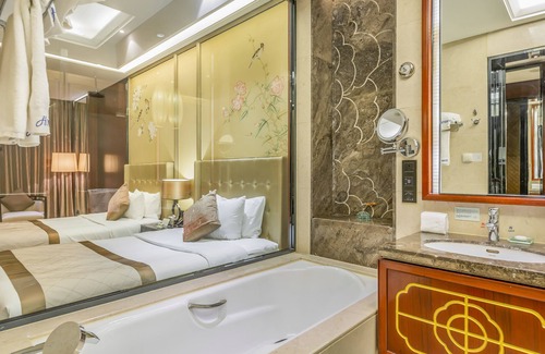 Wolong District Hotel | Howard Johnson Zhongtai Hotel Nanyang