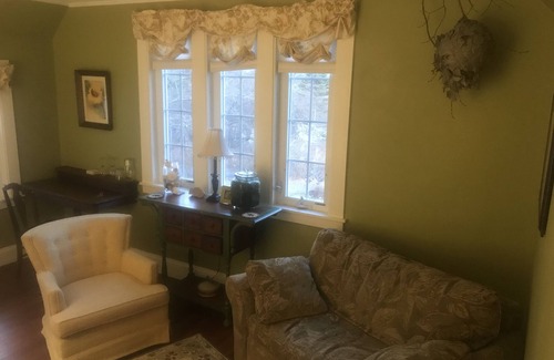 Fitchburg Bed & Breakfast | Howarth House B&B