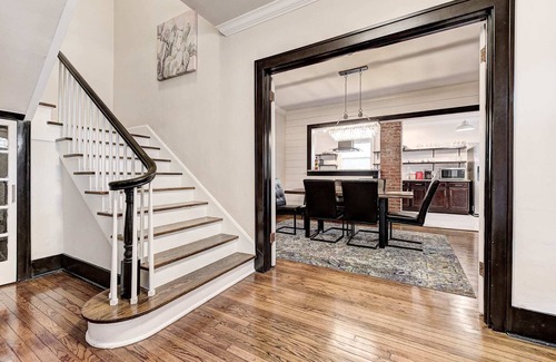 Lincoln Terrace Apartment | Howes Capitol II-Sleek & spacious-walk to OU Med
