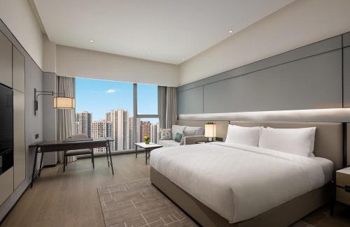 Shizhong District Hotel | Hualuxe Leshan, an IHG Hotel
