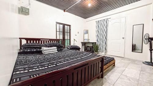 Baguio Apartment | Huddle Pad