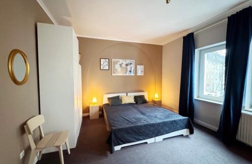 Laar Apartment | Huge apartment with Sauna and free parking