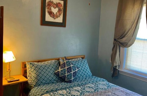 Pawtucket Apartment | Huge Comfortable apartment close to everything