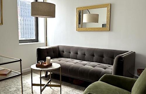 Little Italy Apartment | Huge Modern 2 bedroom in Little Italy