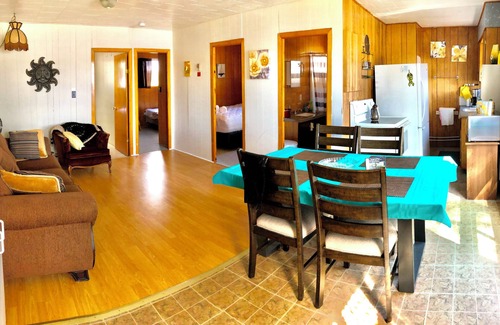 Lavigne Cottage | Humming Bird Cottage #5 nGraceland cottages
