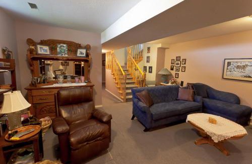 Clearwater House | Hummingbird Bed and Breakfast